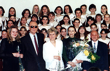 Т.Я. Глазова, Р.К. Щедрин, М.М. Плисецкая с преподавателями и хором ДМШ им. Р.К. Щедрина Т.Я. Глазова, Р.К. Щедрин, М.М. Плисецкая с преподавателями и хором ДМШ им. Р.К. Щедрина