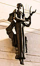 Фигура Музы на фасаде концертного зала Училища. Фото А.Тягны-Рядно