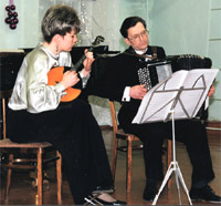 Скворцова А.С. и Скворцов С.И. на концерте в Великом Устюге. 2001 год